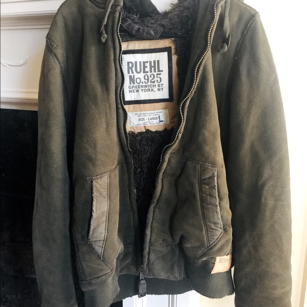 Ruehl No.925 Men’s hooded jacket,size Large.